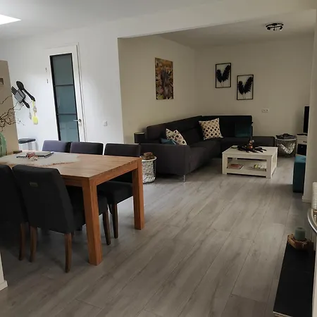 Knabbel En Babbel 펜션 로헴